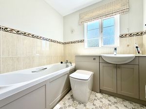 Family Bathroom- click for photo gallery